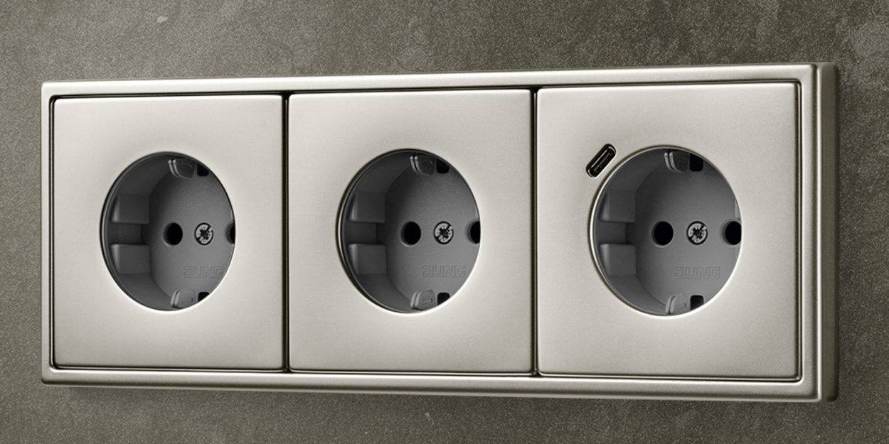 SCHUKO® Steckdosen mit USB bei Remo Heyde Elektroinstallation & Service in Tröbitz