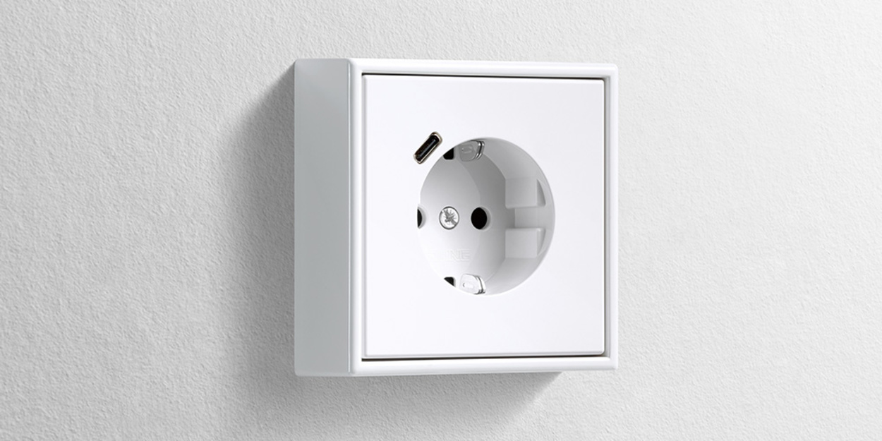 Erweiterter Anschlussraum für die Nachrüstung bei Remo Heyde Elektroinstallation & Service in Tröbitz