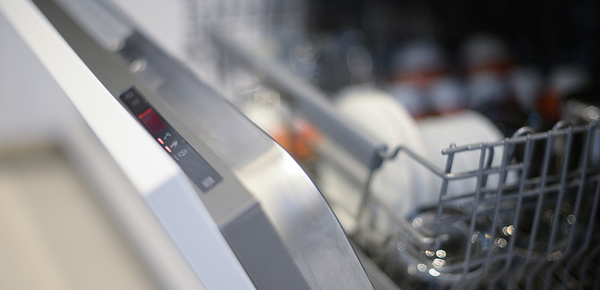 Geschirrspül­maschinen bei Remo Heyde Elektroinstallation & Service in Tröbitz