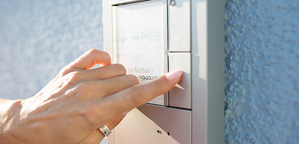 Sprech­anlagen bei Remo Heyde Elektroinstallation & Service in Tröbitz