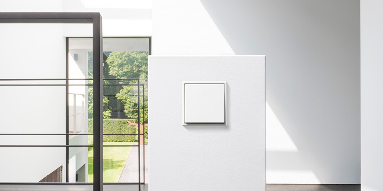JUNG Schalterprogramme bei Remo Heyde Elektroinstallation & Service in Tröbitz
