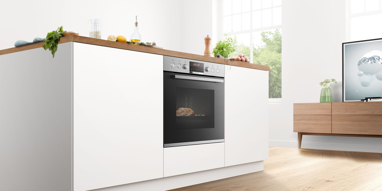 Backöfen und Herdsets bei Remo Heyde Elektroinstallation & Service in Tröbitz